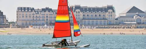 Cabourg : Plage & Architecture - LONG DAY TRIP